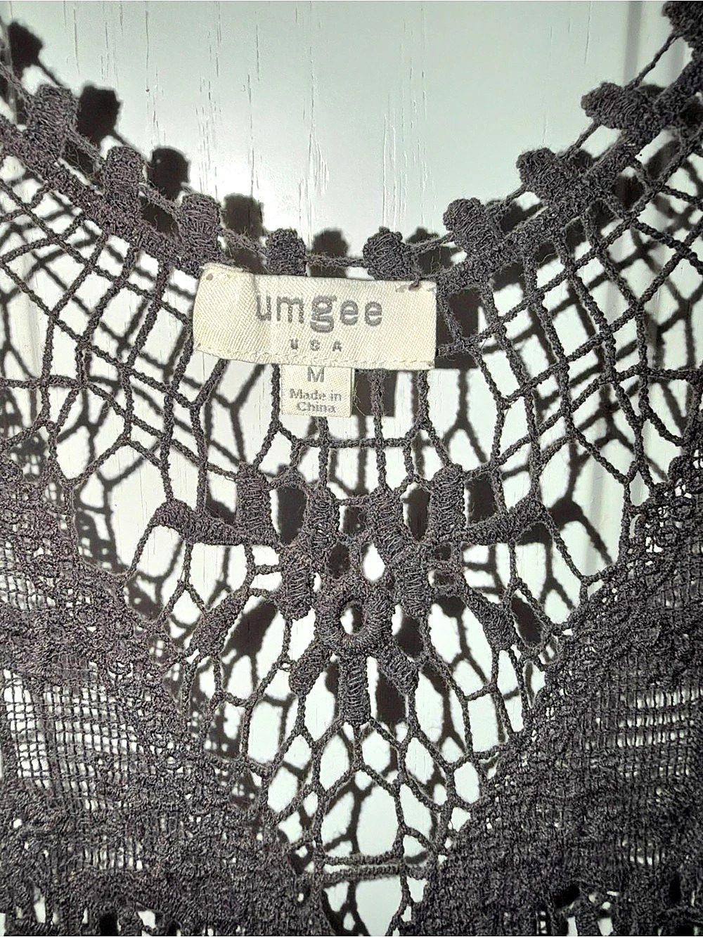 Umgee charcoal gray suede Fringe Crochet Tunic Size Medium Like New - Picture 3 of 3